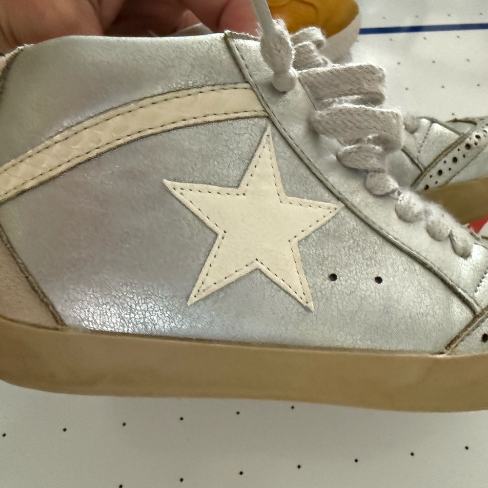 Kids Silver Star High-Top Sneakers - size 1